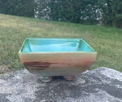 SQUARE FOOTED CAPE COD BOWL