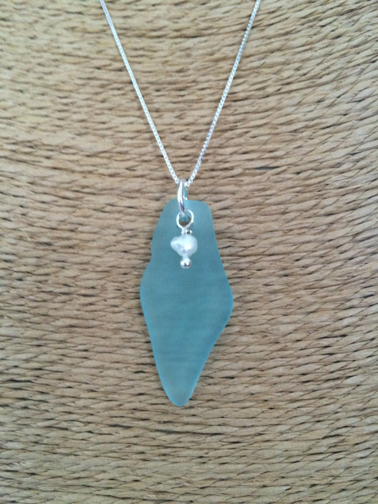 TURQUOISE SEA GLASS NECKLACE